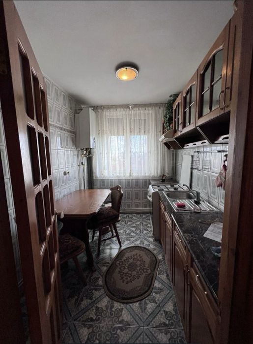 Închiriez apartament