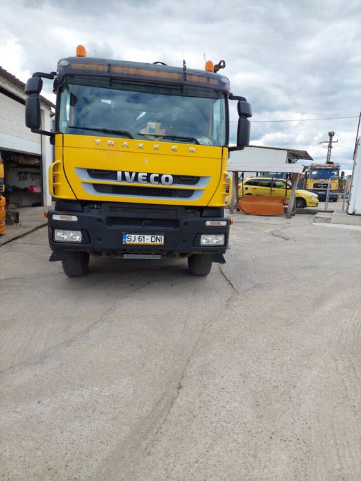 Vind autobasculanta cu macara