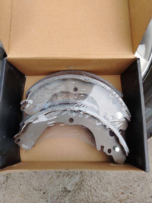 Колодки от метсубиси аутлендер