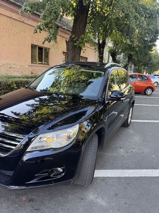 Vând VW Tiguan.