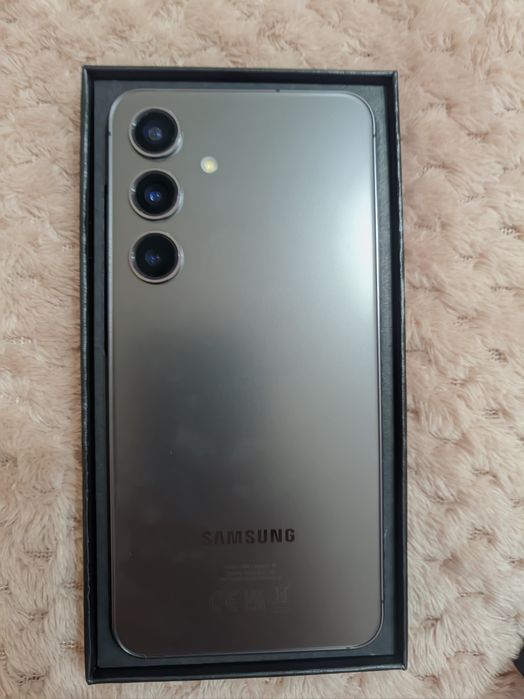 Samsung galaxy S24 5G - 256GB, 8GB RAM