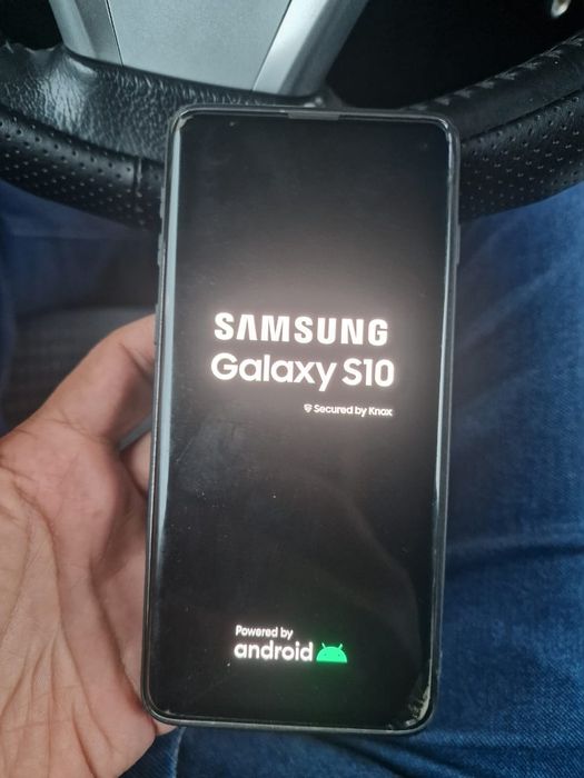 Самсунг   С10   .