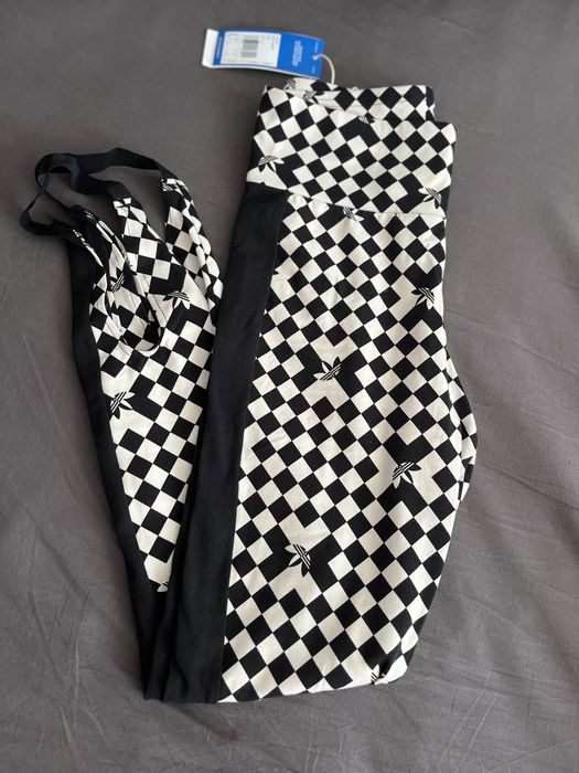 Vând colanti adidas