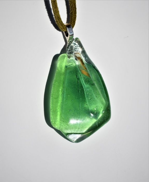 Медальоните са изработени от мурано стъкло. любов .  Красив подарък.