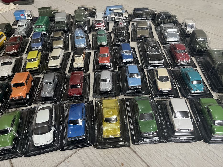 СРОЧНО продаются модели машин 1:43