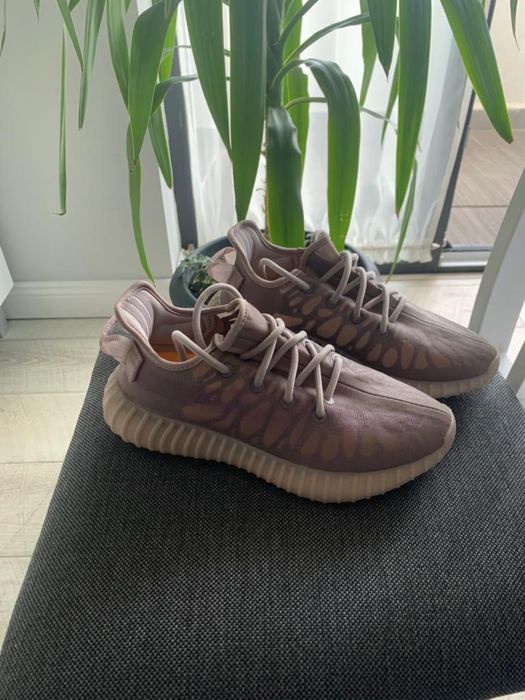 Yeezy X Adidas BOOST 350 V2 TRAINERS