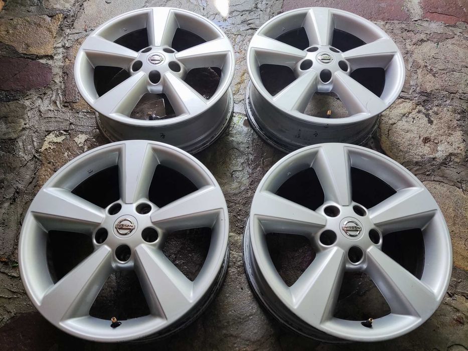Nissan Qashqai 17 цола 5x114,3 оригинални лети джанти 5x114,3 Кашкай