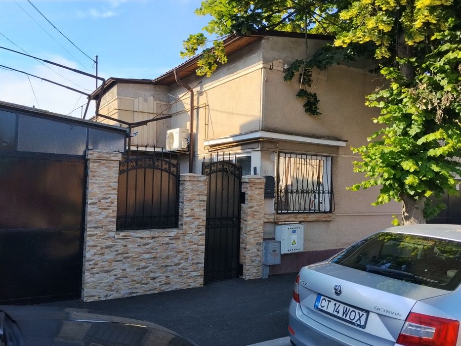Vânzare casa din caramida