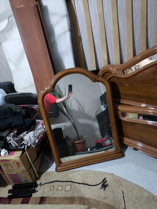 Продам спальный гарнитур