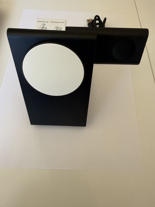 3 в 1 Магнитна безжична станция за зареждане 20 W за iPhone 15/14/13/12, Apple Watch, AirPods-цвят черен