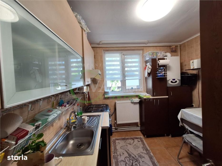 Apartament 3 camere decomandat zona  Neagoe Voda
