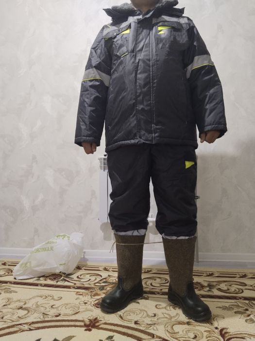 Продам новую зимнию спец одежду