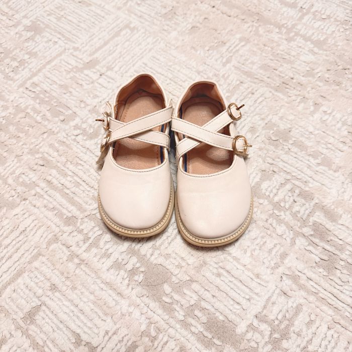 продам туфли для девочек