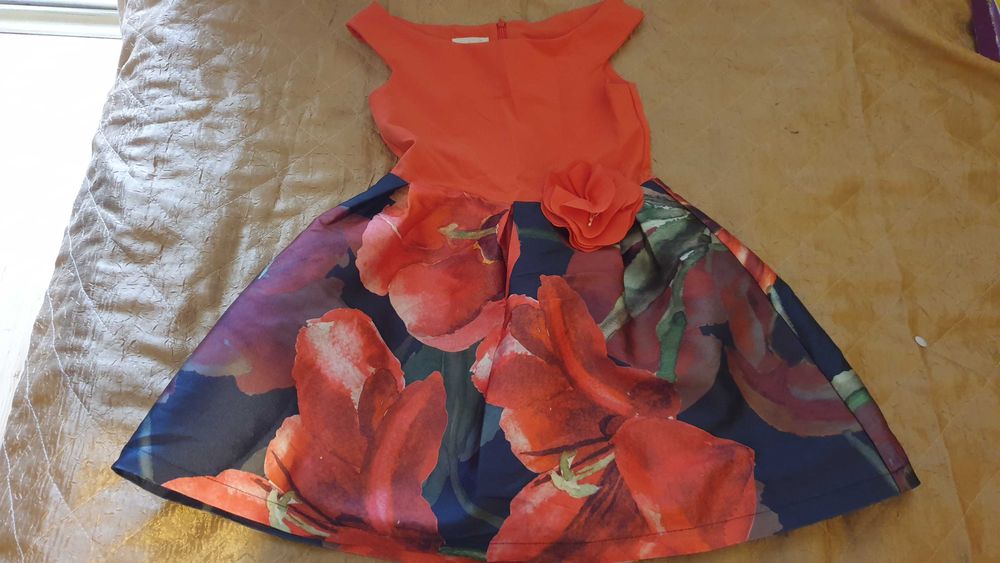 Красива Детска рокля размер 128