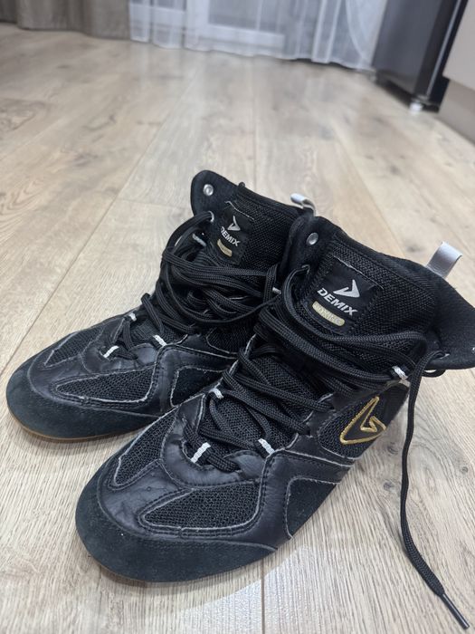 Спортивный барцовки состаяние б/у