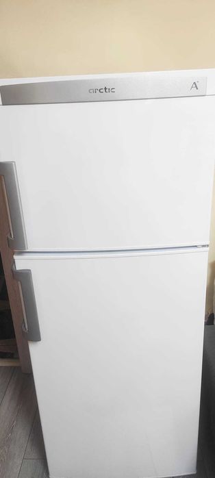 PACHET Frigider Arctic + Mașină de spălat Whirlpool - DE VANZARE