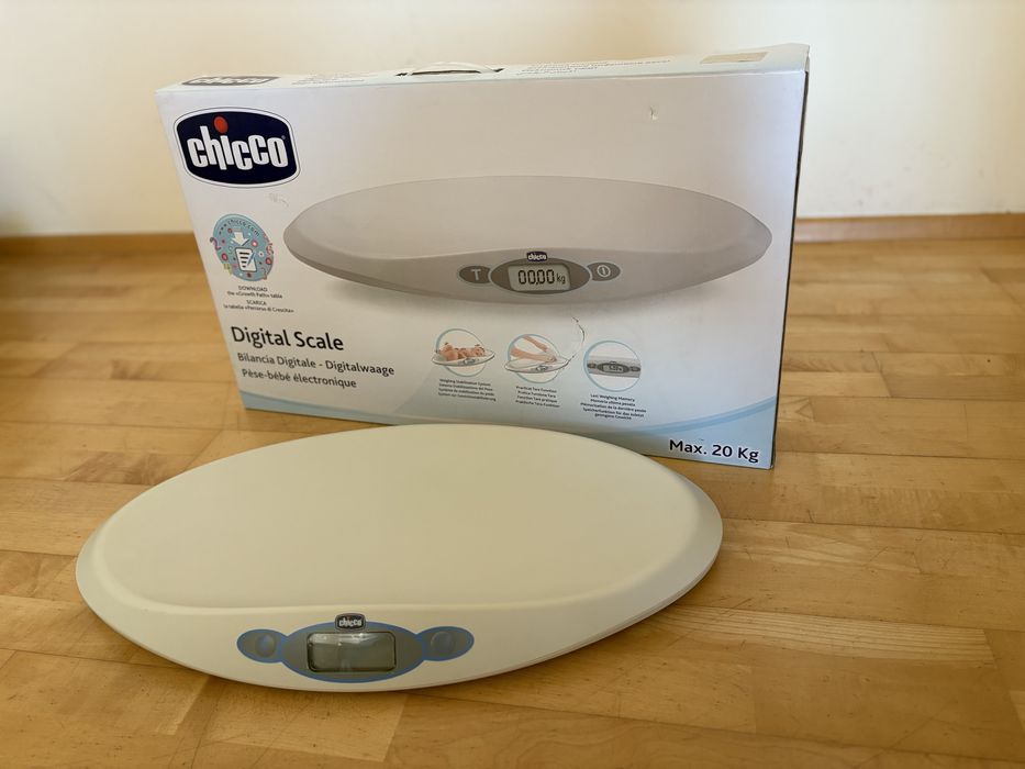 Vând cântar bebelusi Chicco
