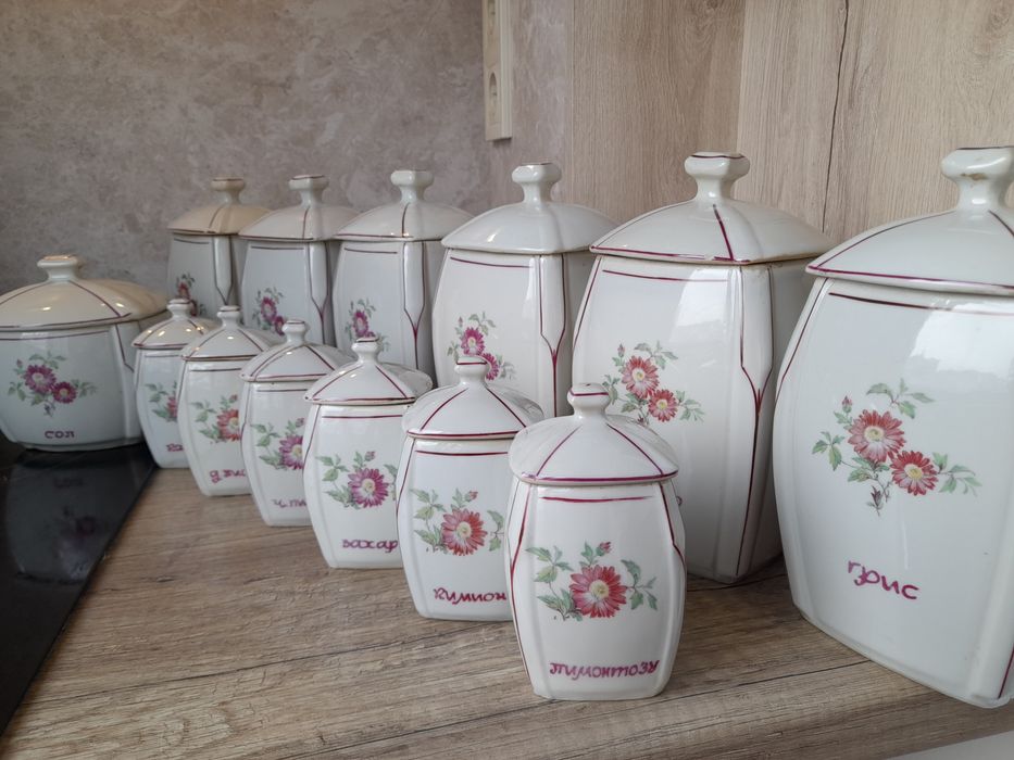 Стар български порцеланов сервиз за подправки