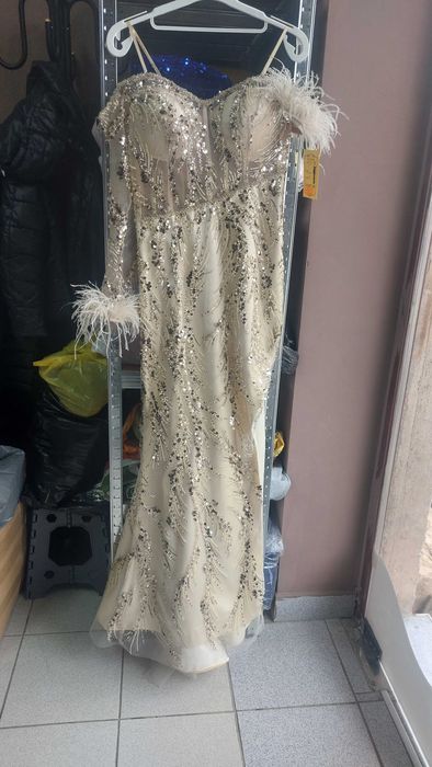 Офицялна рокля косовски модел