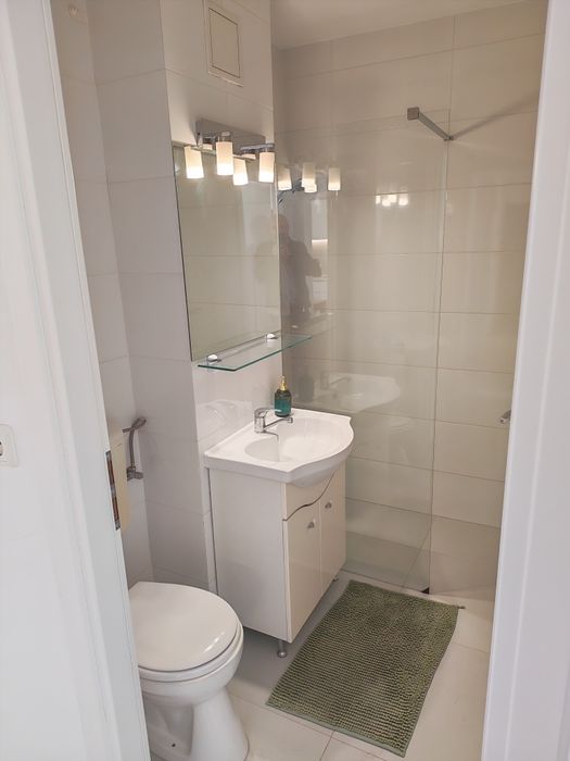 Închiriez ap. 2 camere