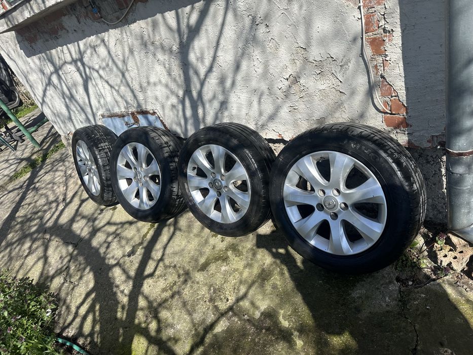 Гуми с джанти 16