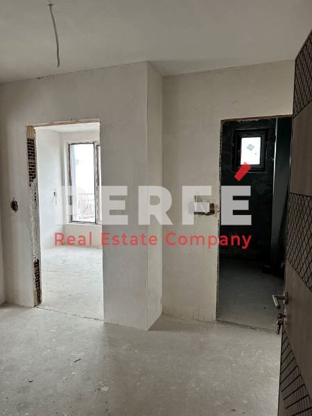 Продава се Тристаен апартамент в Бургас, Сарафово - 155 кв.м за 1059 €/кв.м - Снимка #6