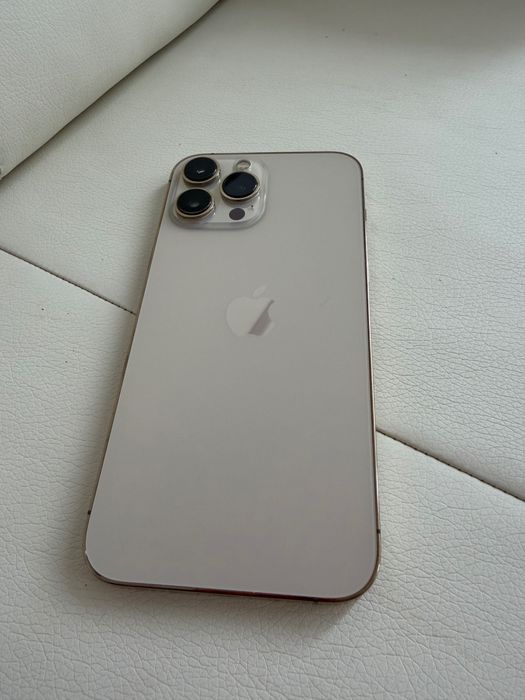 Като нов. iPhone 13 Pro Max 128 GB. Екран 6.7 инча