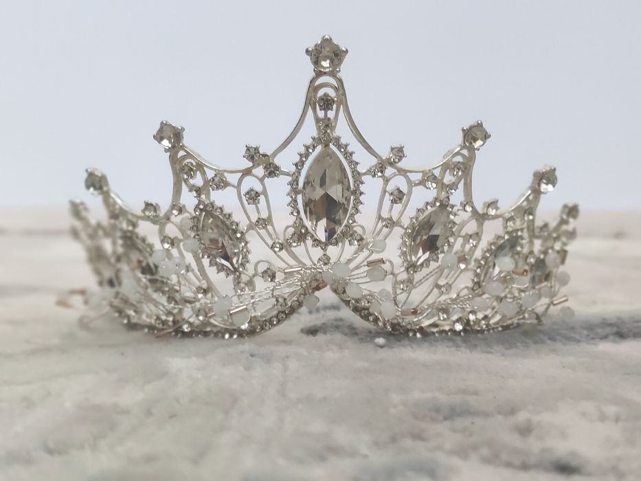 Короны, диадемы,зебигардон, украшения