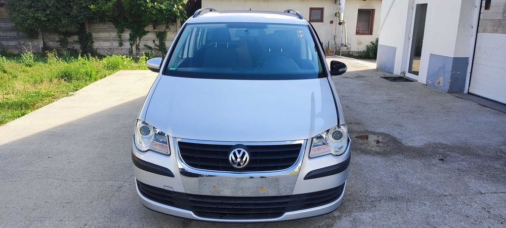 Dezmembrez volkswagen vw touran 1T2 motor 1.9 BLS cv DSG 7cod LSR LA7W