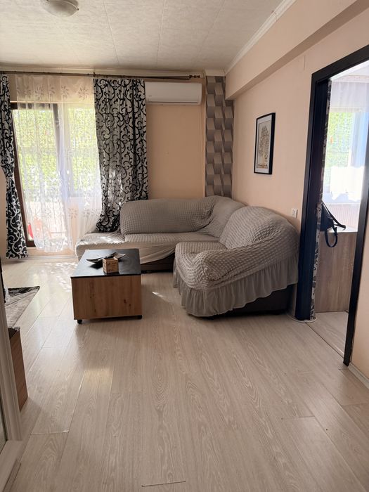 Inchiriez apartament in Navodari