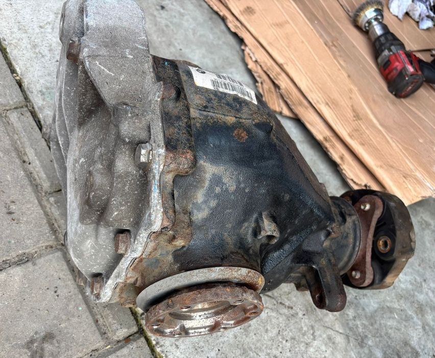 Grup diferential spate BMW E90 E91 E92 E93 325d 330d raport 2.93 auto