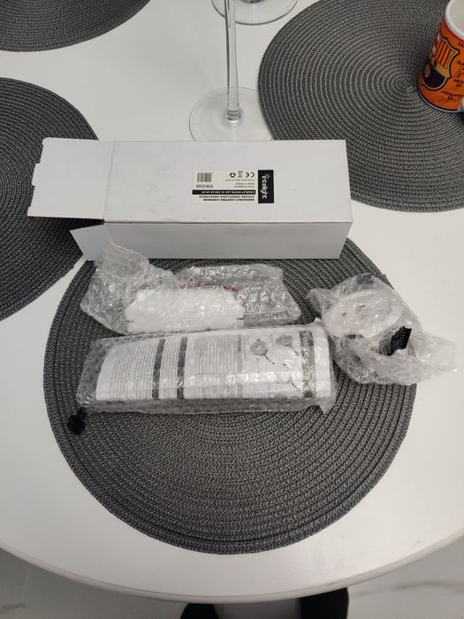 Spoturi incastrate panica