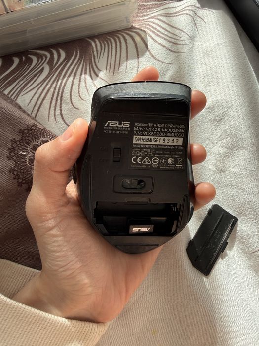 Mouse Asus fara fir