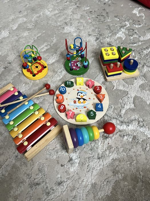 Продам развивающие игрушки