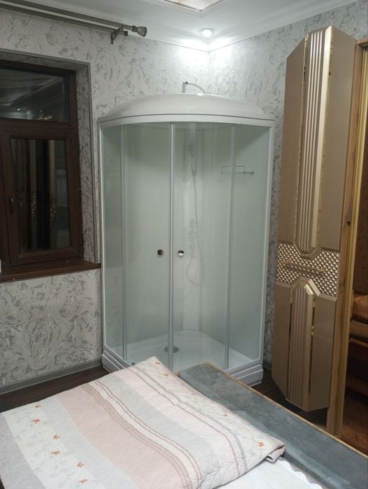 Dushavoy kabina sotaman