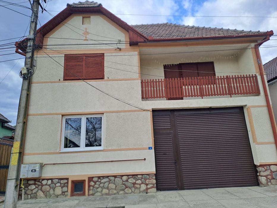 Casa de vânzare + grădina