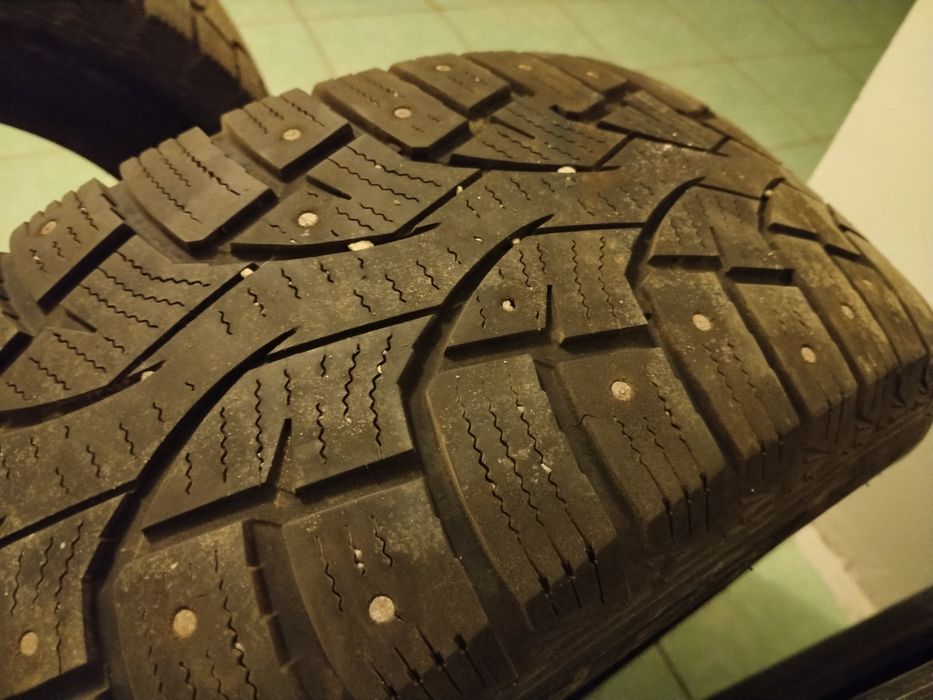 Шины комплект 215/60/16