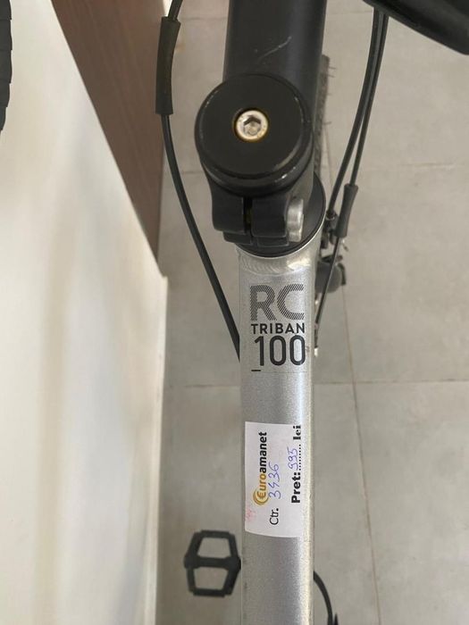 Bicicleta pentru asfalt, Triban RC100, gri, cadru aluminiu, furca -N2-