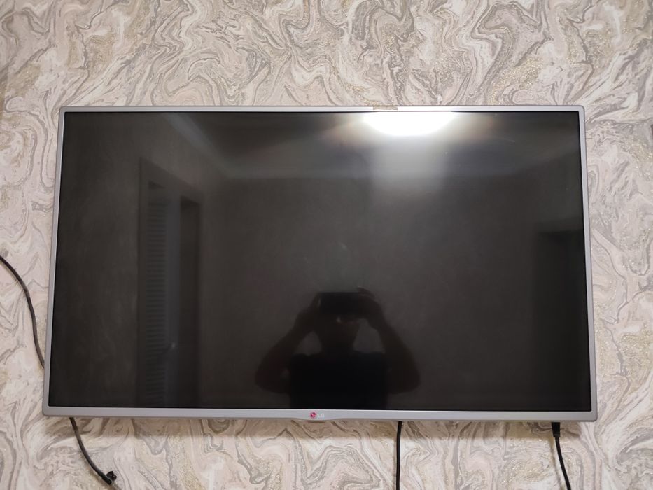 Продам 110 диагональ Смарт LG