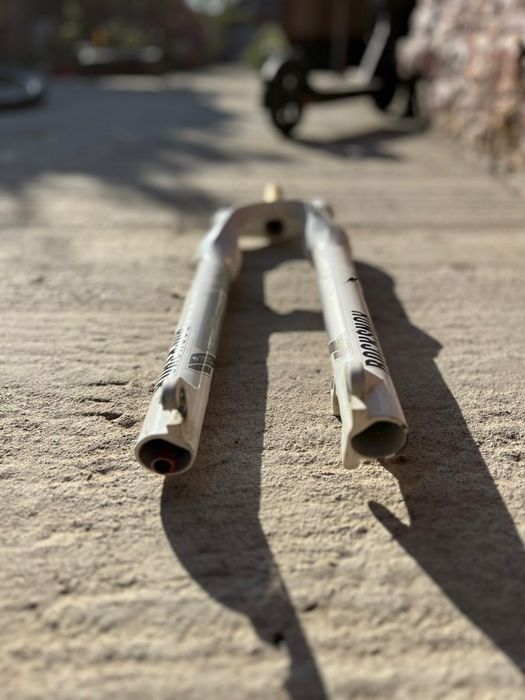 Vand suspensie rockshox