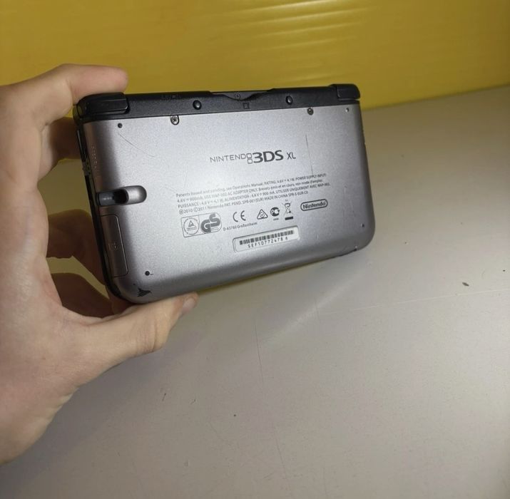 Nintendo 3ds xl modat 1500 jocuri