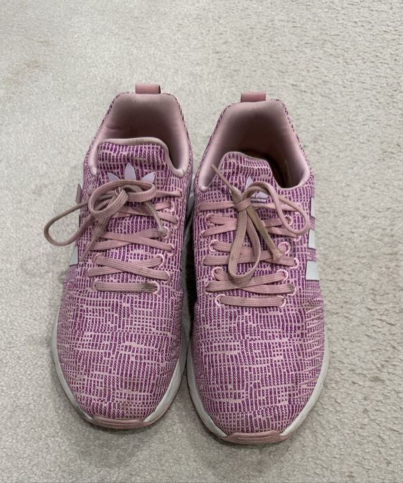 Детски розови маратонки Адидас за момиче