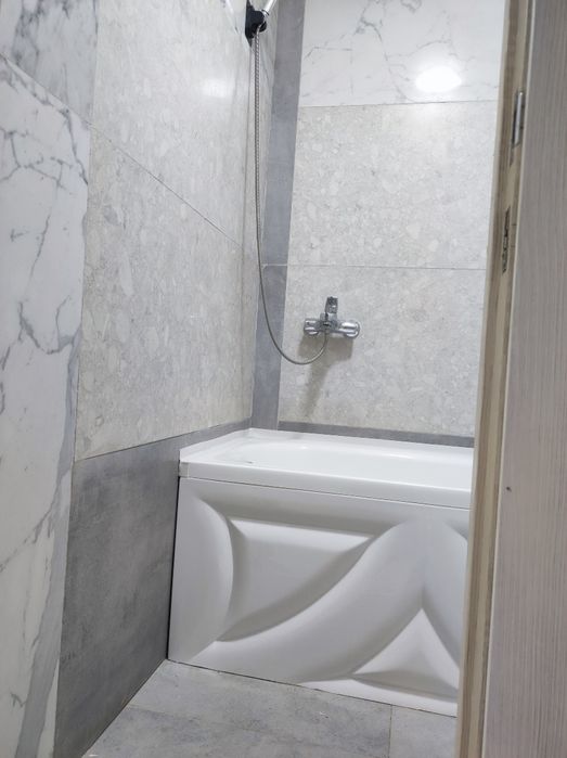 Продам 4 комнатную квартиру