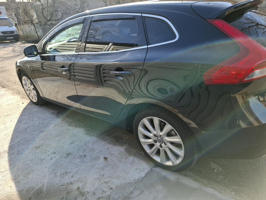 Volvo v40 d3 5 cilindri