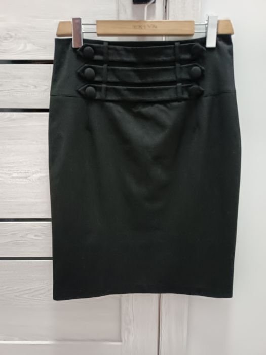 Кардиган с рюшами от Zara