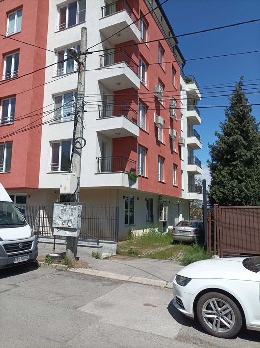 Дава се под наем Офис в София, м-т Гърдова глава - 45 кв.м за 600 € - Снимка #1