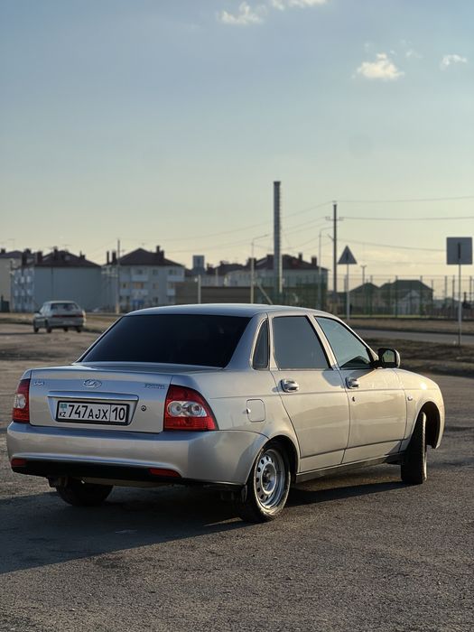 Продам Приору 2013 года