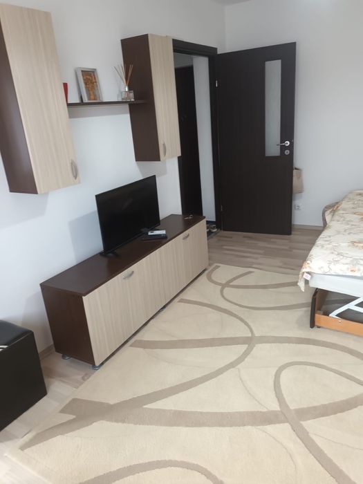 Inchiriere garsoniera - zona linistita/centrala (Disponibila din 15 iunie)