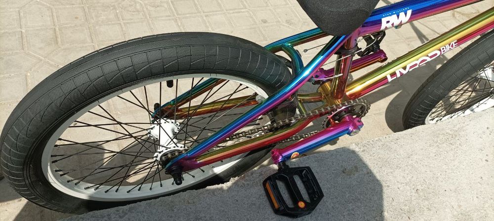 BMX продаётся. В отличном состоянии.