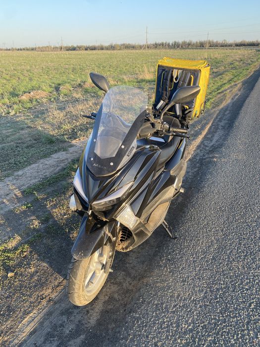 Продам скутер н макс (n max)